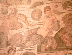 Antike Mosaiken mit Musikdarstellungen Mittelmeer